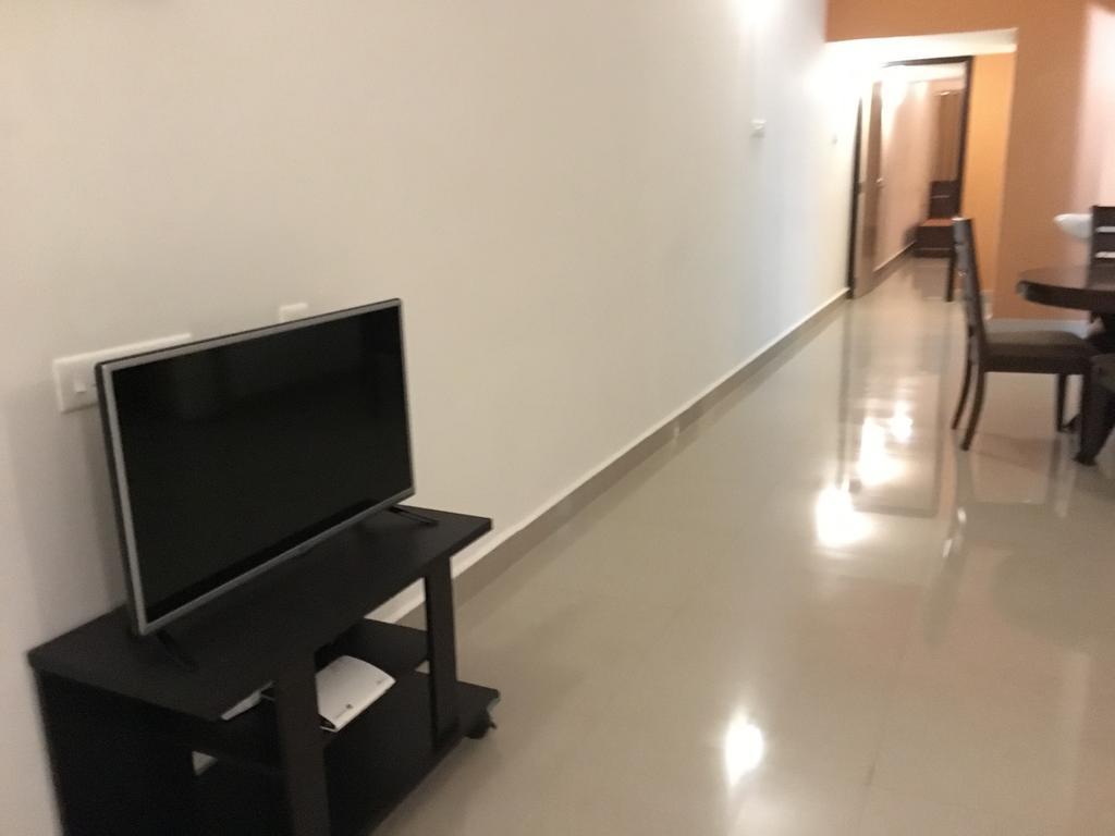 Jyothi Suites Tiruchirappalli Zewnętrze zdjęcie